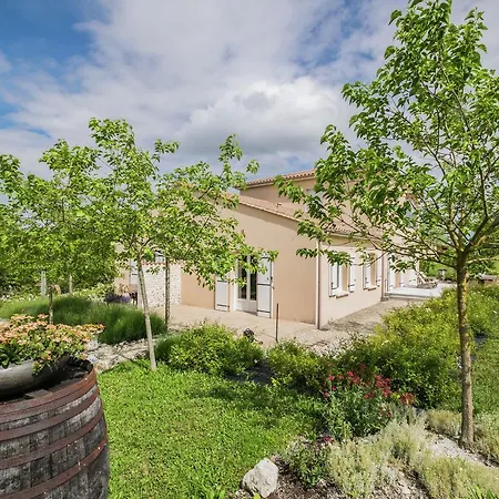 Modern In With Swimming Pool Villa